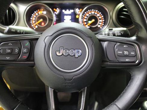 Used 2019 Jeep Wrangler Sport AWD/4WD image 15