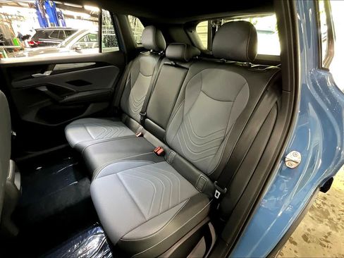 New 2026 Volkswagen Tiguan SE R-Line image 12