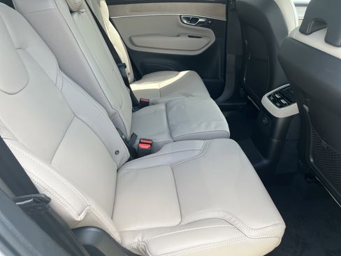 New 2026 Volvo XC90 T8 Ultra w/ Protection Package Premier AWD/4WD image 13