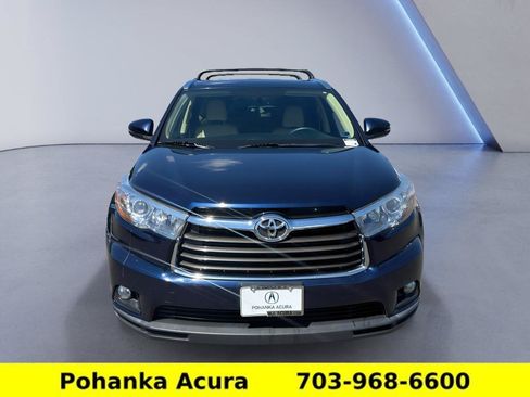 Used 2016 Toyota Highlander XLE AWD/4WD image 2