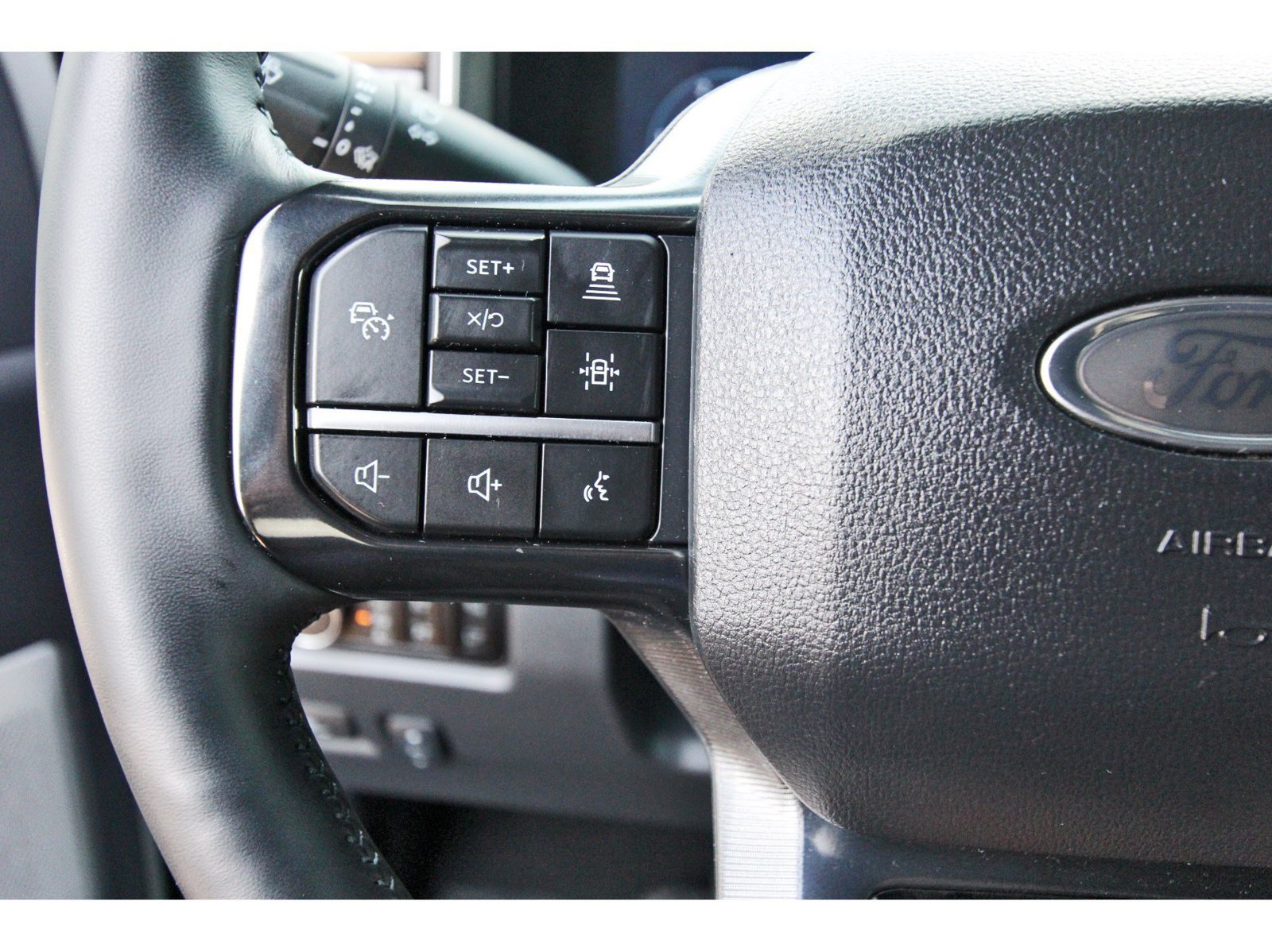 Used 2025 Ford F250 Platinum AWD/4WD image 41