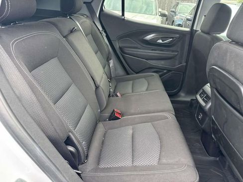 Used 2022 GMC Terrain SLE w/ Elevation Edition image 12