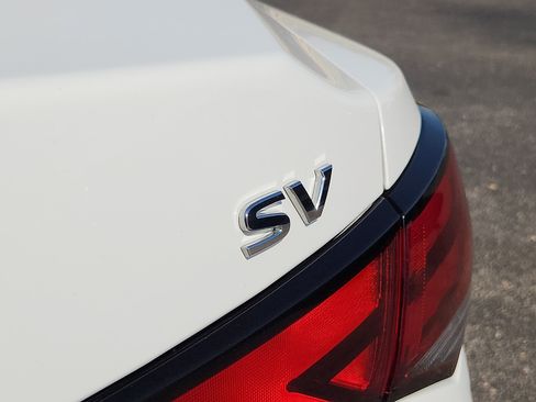Used 2024 Nissan Sentra SV FWD image 8