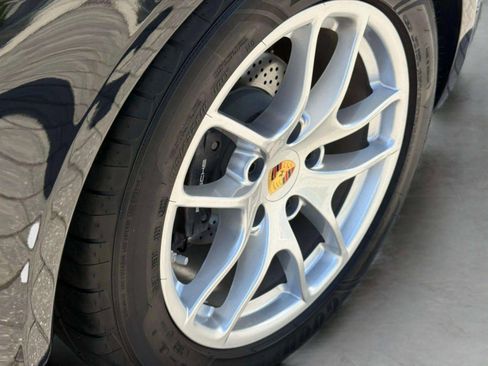 Used 2024 Porsche 718 Cayman w/ Sport Chrono Package image 32