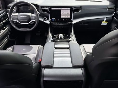 New 2026 Jeep Grand Wagoneer L Limited AWD/4WD image 17