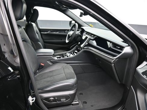 Used 2024 Jeep Grand Cherokee Trailhawk image 26