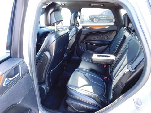 Used 2018 Lincoln MKC Reserve w/ Lincoln MKC Climate Package image 12