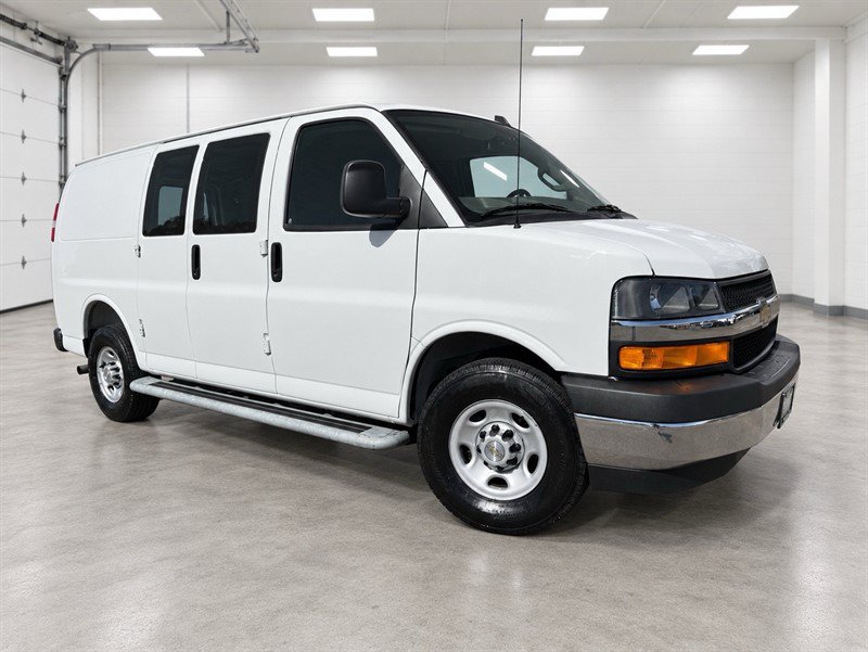 Used 2025 Chevrolet Express 2500 w/ Driver Convenience Package RWD image 27