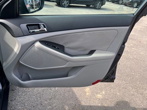 Used 2011 Kia Optima EX image 21