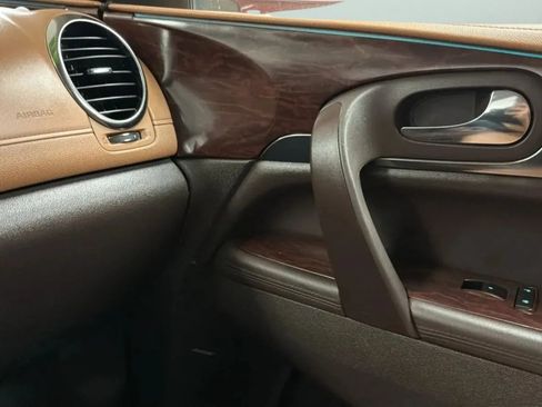 Used 2016 Buick Enclave Leather w/ Trailering Package FWD image 16