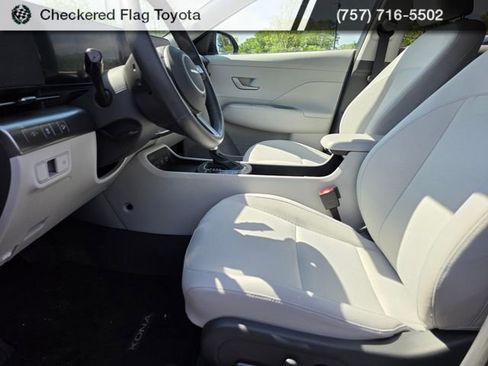 Used 2024 Hyundai Kona SEL image 8