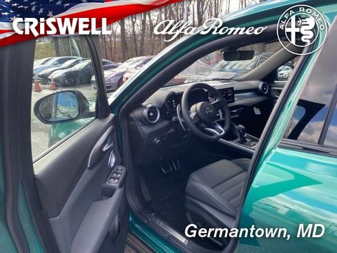 New 2024 Alfa Romeo Tonale Veloce image 18