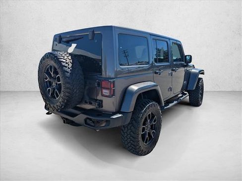 Used 2017 Jeep Wrangler Unlimited Sahara AWD/4WD image 5