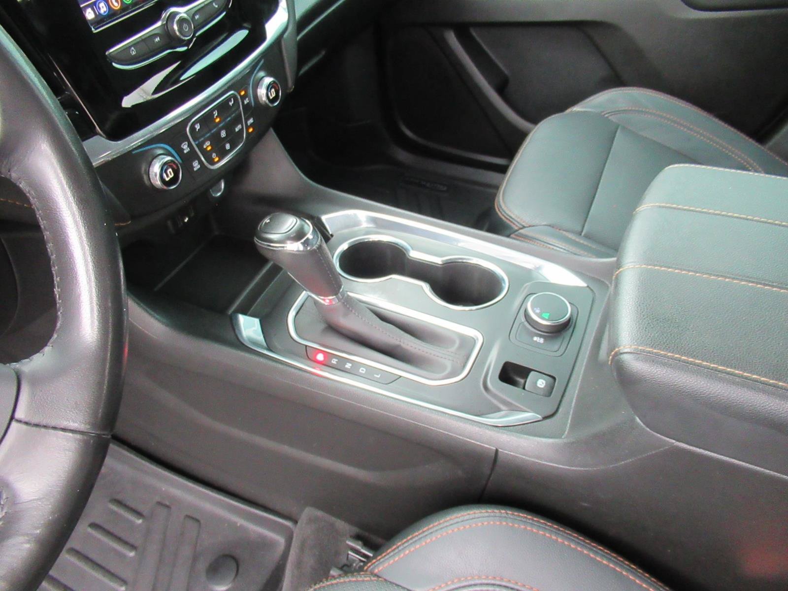 Used 2020 Chevrolet Traverse LT FWD image 18