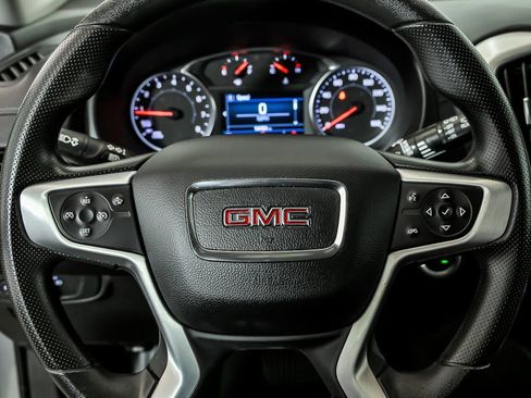 Used 2024 GMC Terrain SLE w/ Driver Convenience Package FWD image 18