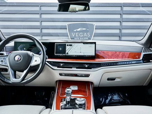 Used 2024 BMW ALPINA XB7 image 64