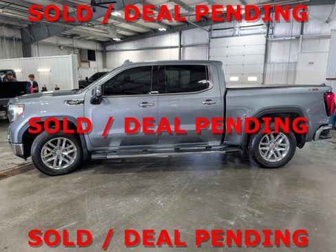 Used 2022 GMC Sierra 1500 SLT w/ SLT Premium Plus Package AWD/4WD image 5