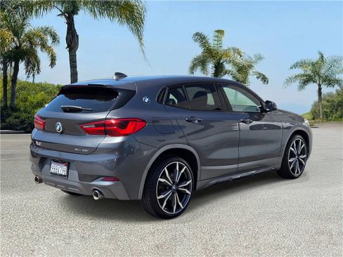 Used 2018 BMW X2 xDrive28i w/ M SportX Package AWD/4WD image 4