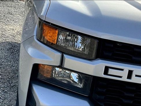 Used 2021 Chevrolet Silverado 1500 Custom image 25