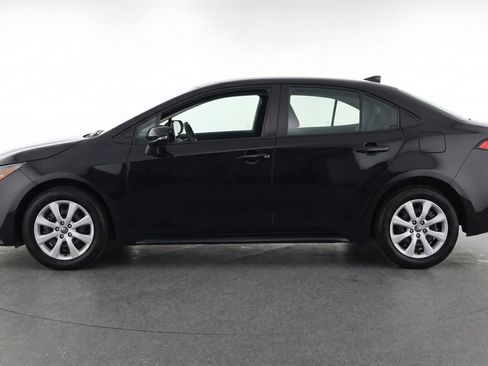 Used 2025 Toyota Corolla LE FWD image 5