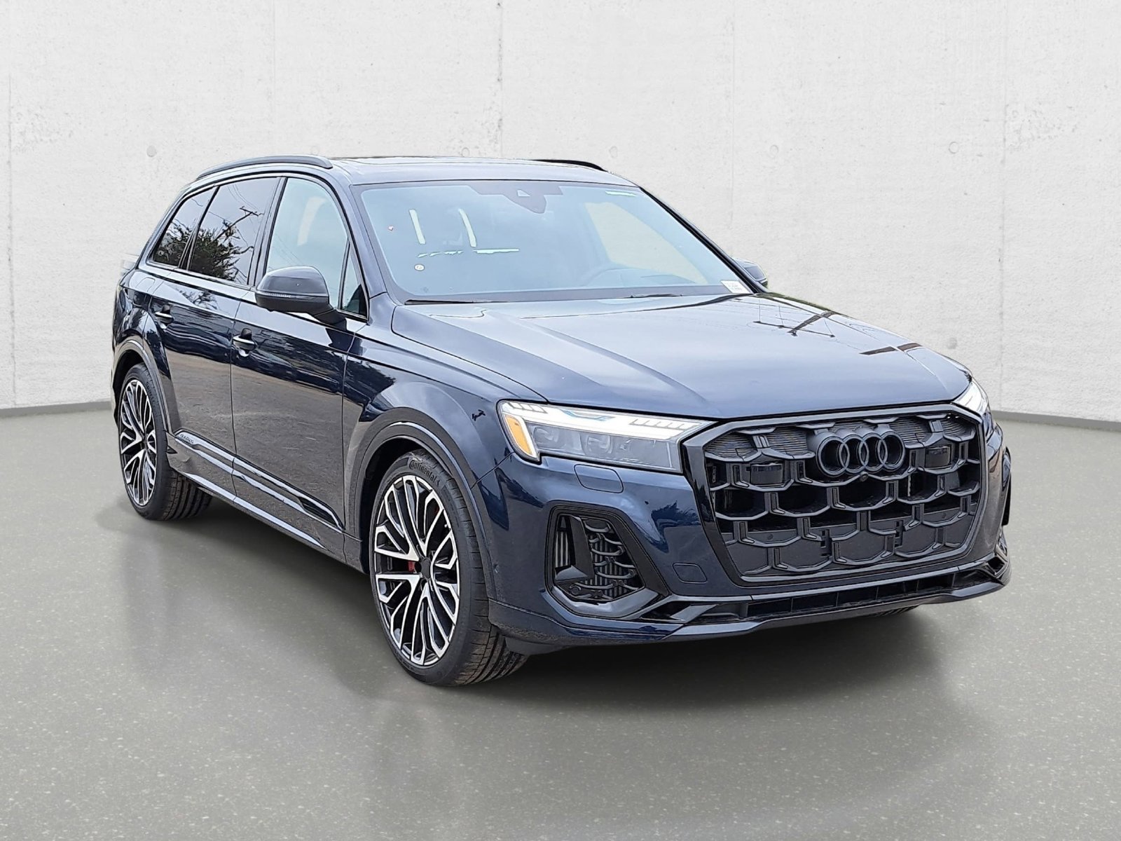 New 2026 Audi SQ7 Prestige AWD/4WD image 3