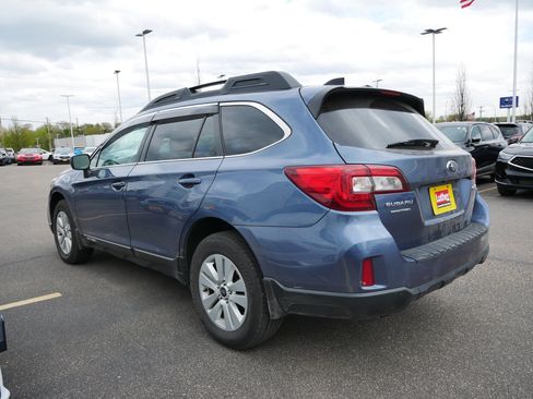 Used 2016 Subaru Outback 2.5i Premium w/ Popular Package #2 AWD/4WD image 4
