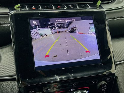 New 2025 Jeep Grand Cherokee Laredo w/ Luxury Tech Group I image 33