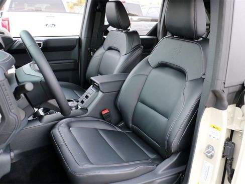 New 2025 Ford Bronco Outer Banks image 16