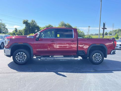 Used 2022 GMC Sierra 2500 SLE w/ SLE Value Package; AWD/4WD image 4