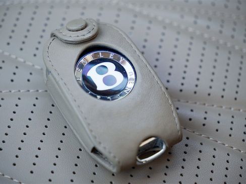 Certified 2023 Bentley Flying Spur W12 image 43