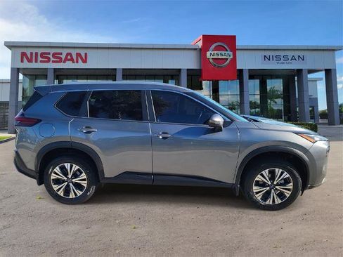 Certified 2022 Nissan Rogue SV w/ SV Premium Package image 3