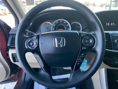 Used 2016 Honda Accord LX image 10