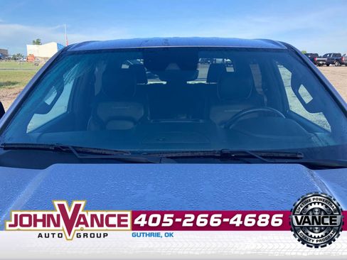 Used 2024 RAM 1500 Laramie AWD/4WD image 11