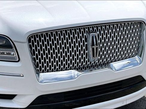 Used 2021 Lincoln Navigator Reserve AWD/4WD image 33