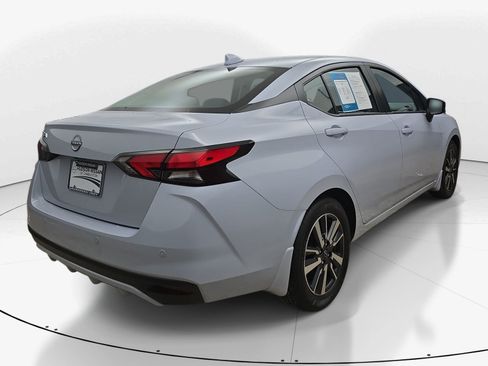 Used 2025 Nissan Versa SV w/ Trunk Package FWD image 4