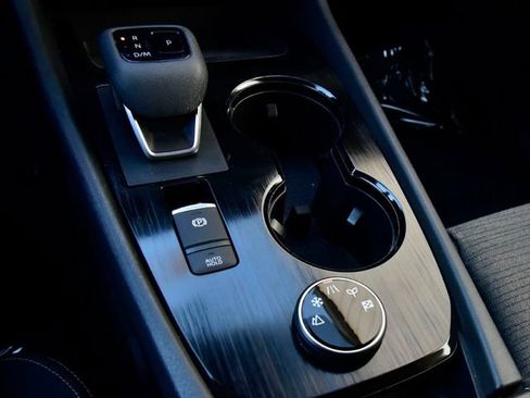 Used 2023 Nissan Rogue SV image 23