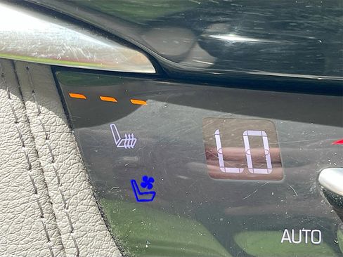 Used 2024 Cadillac XT6 Premium Luxury image 21