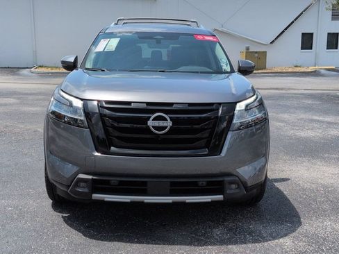 Certified 2024 Nissan Pathfinder SL w/ SL Premium Package FWD image 9