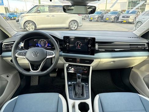 New 2026 Volkswagen Jetta SE FWD image 12