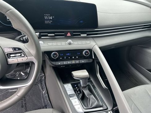 Certified 2023 Hyundai Elantra SEL w/ Convenience Package FWD image 27