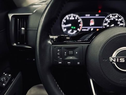 Used 2023 Nissan Pathfinder SL image 27