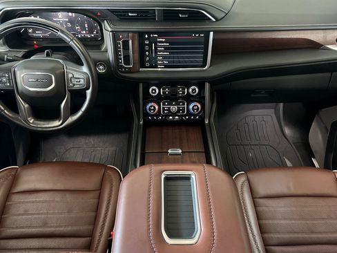 Used 2023 GMC Yukon Denali Ultimate image 12