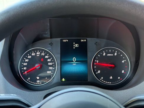 Used 2024 Mercedes-Benz Sprinter 2500 image 23