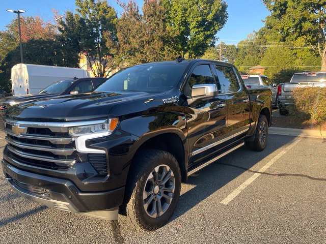 Used 2023 Chevrolet Silverado 1500 High Country w/ Technology Package AWD/4WD image 1