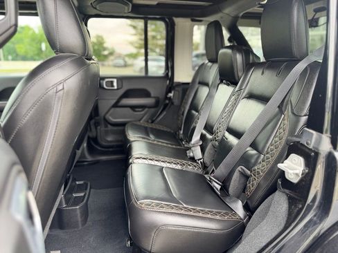 Used 2022 Jeep Wrangler Unlimited Sahara AWD/4WD image 26