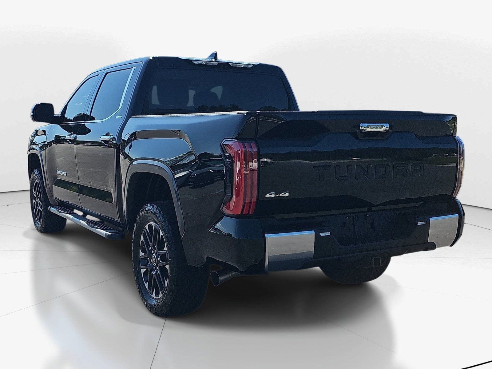 Used 2023 Toyota Tundra Limited AWD/4WD image 6