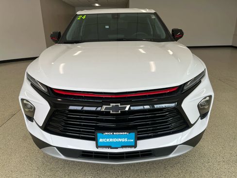 Used 2024 Chevrolet Blazer LT w/ Redline Edition FWD image 3