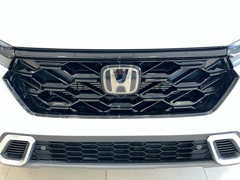 Used 2024 Honda CR-V Sport Touring image 4