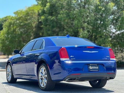 Used 2018 Chrysler 300 Limited AWD/4WD image 7