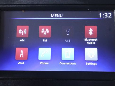 Used 2021 Nissan NV 2500 SV image 17